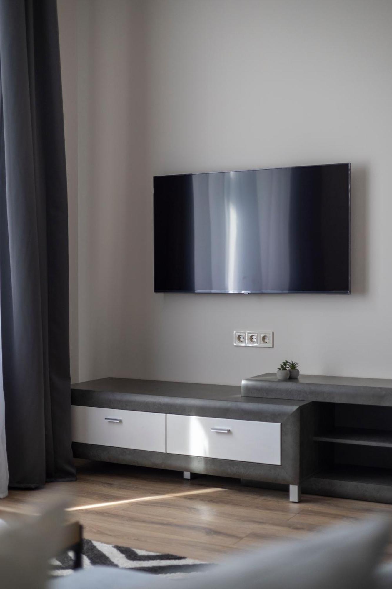 Exclusive Stylish Suite By Prestige Homes Next To The Oktogon Budapeste Exterior foto