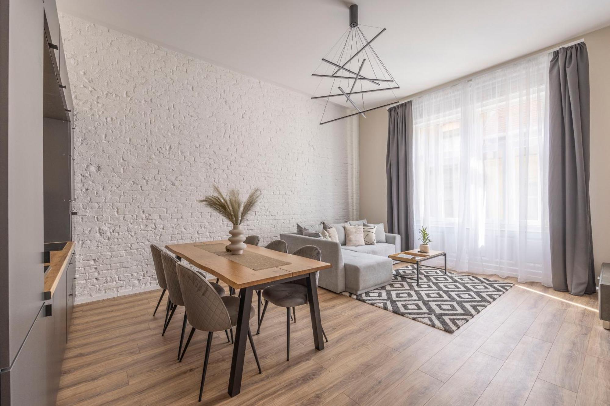Exclusive Stylish Suite By Prestige Homes Next To The Oktogon Budapeste Exterior foto