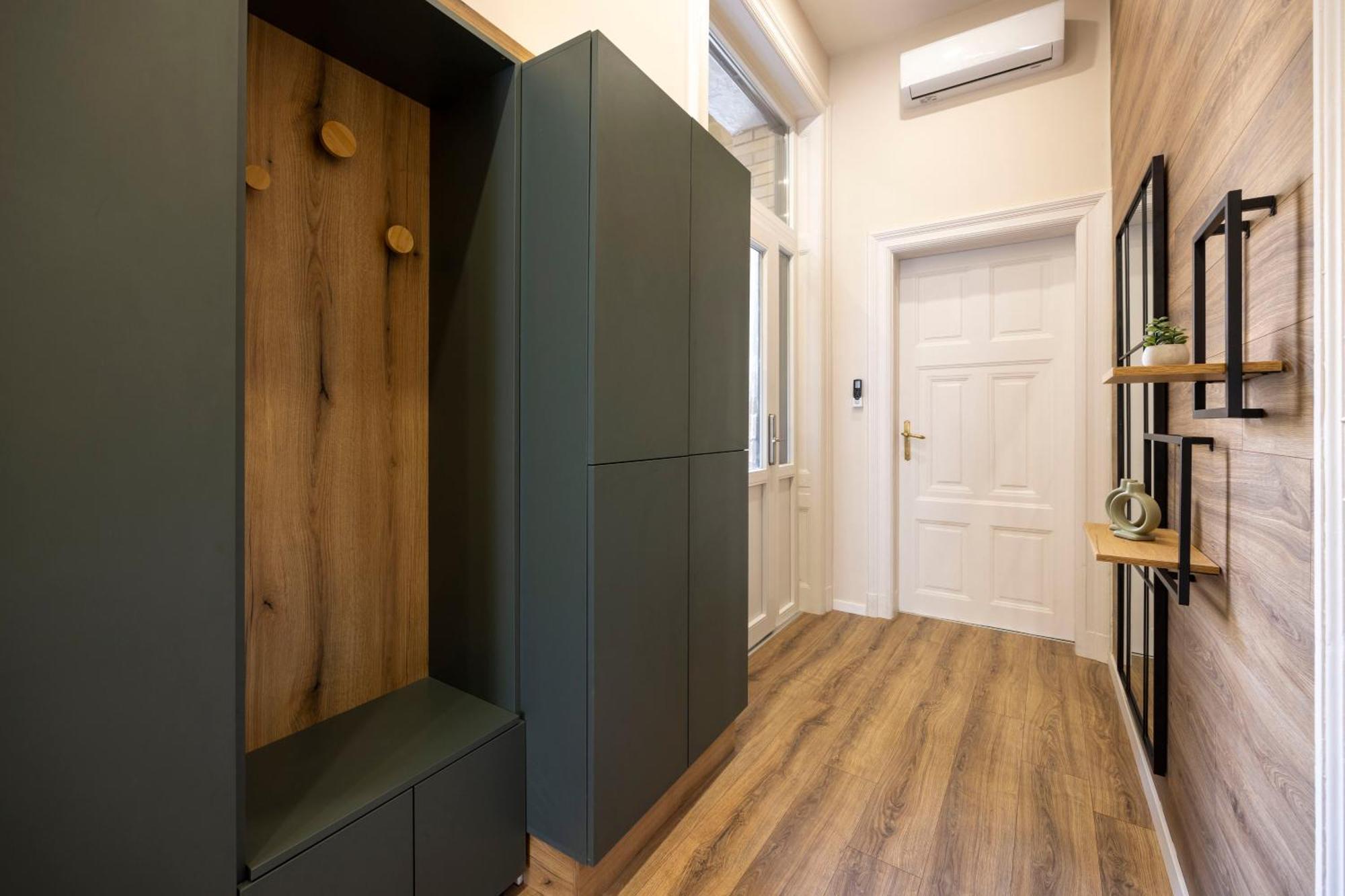 Exclusive Stylish Suite By Prestige Homes Next To The Oktogon Budapeste Exterior foto
