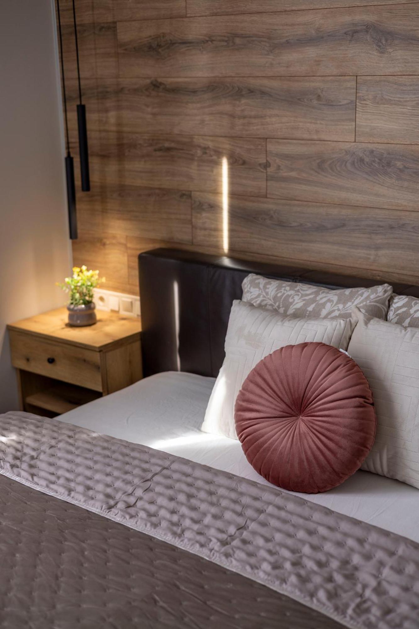 Exclusive Stylish Suite By Prestige Homes Next To The Oktogon Budapeste Exterior foto